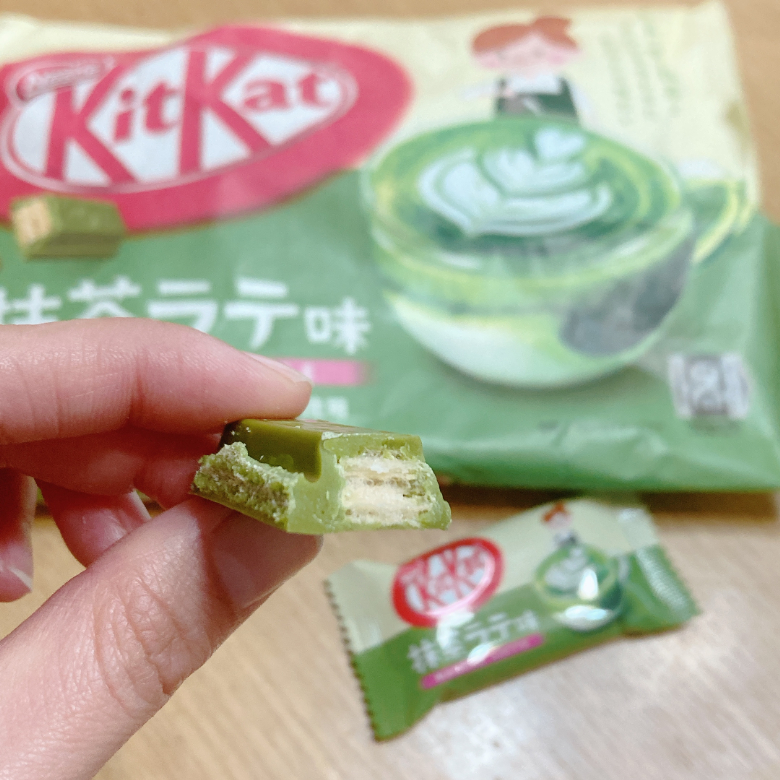 キットカット抹茶ラテ　断面